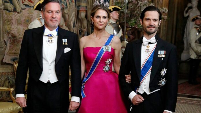 1746616796_news_image_image.gala_.de24366688tVVv3w1440r1.777807ueberraschungbeimkoeniglichengaladinner11spotonarticle1096444.j.jpeg