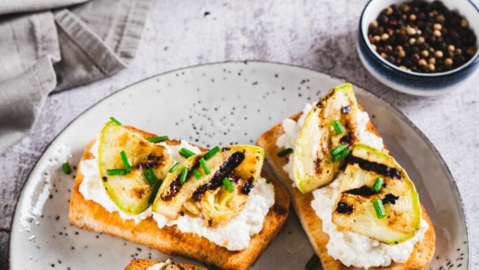 1746623291_news_image_image.gala_.de24366846txLv3w1440r1.777807zucchinibruschettamitcremigemricotta11spotonarticle1096054.jpg.jpeg