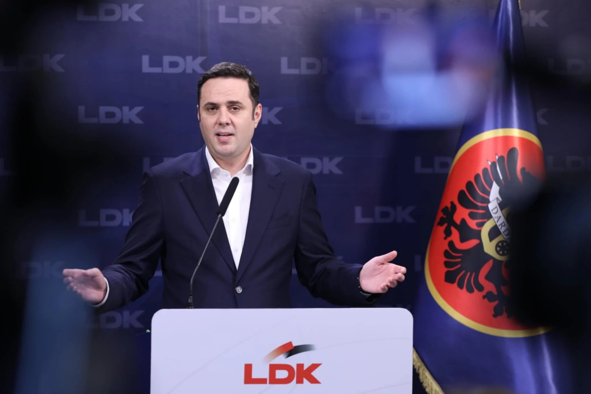 Abdixhiku: Propozimi për qeveri tranzicionale mbetet, por LDK-ja nga sot merret me zgjedhjet lokale