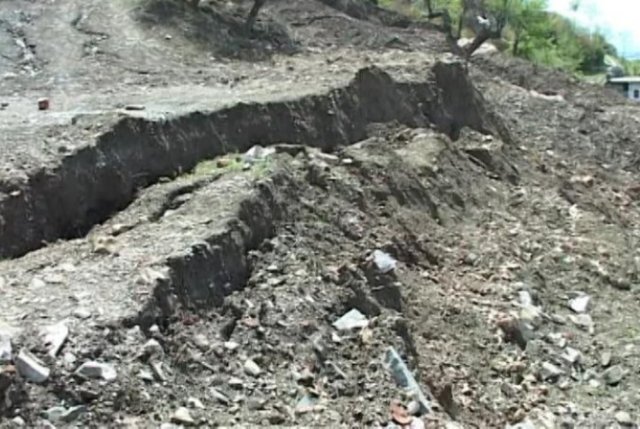 Tragjedi në Gramsh, humb jetën një 22-vjeçar dhe një 32-vjeçar nga shembja e masivit të dheut (EMRAT)