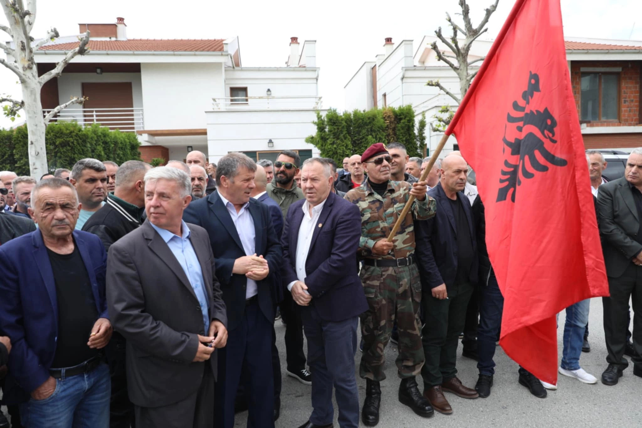 Veteranët protestojnë kundër vizitës së Trendafilovas