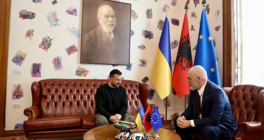 Zelensky uron Ramën: Pres me padurim forcimin e mëtejshëm të marrëdhënieve miqësore