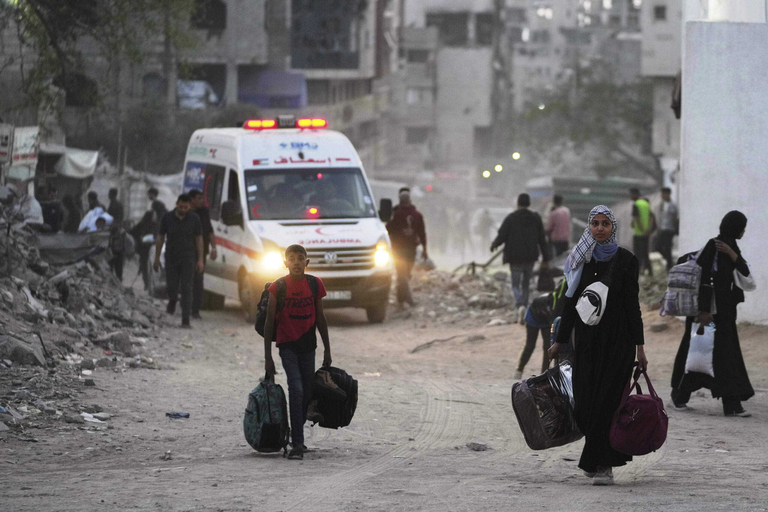 Të paktën 40 të vrarë nga sulmet izraelite në Gaza