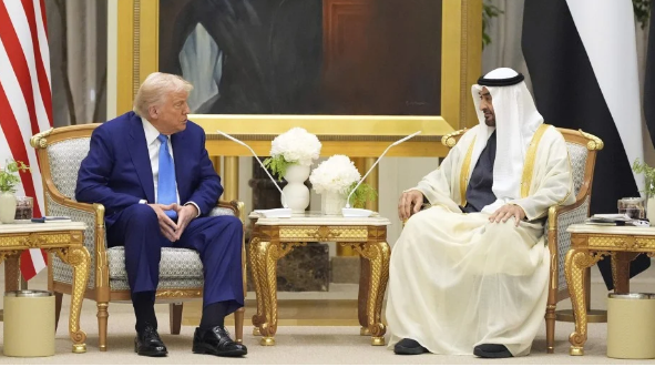 Trump u hap rrugën, Emiratet do të ndërtojnë kampusin më të madh të Inteligjencës Artificiale jashtë SHBA-së