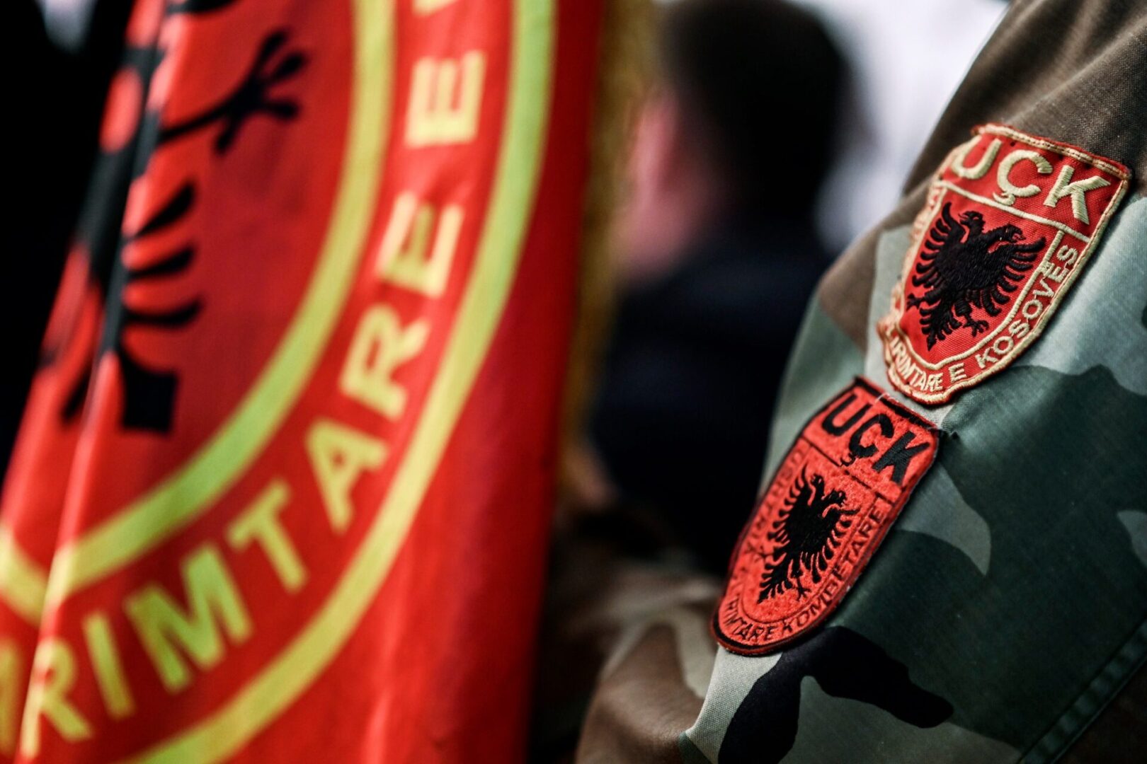 OVL-UÇK i shkruan letër Grenellit: Gjykata Speciale duhet të mbyllet, mbrojeni lirinë sërish