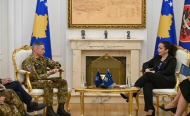 Komandanti i KFOR-it shpreson për zhbllokim të ngërçit politik në Kosovë