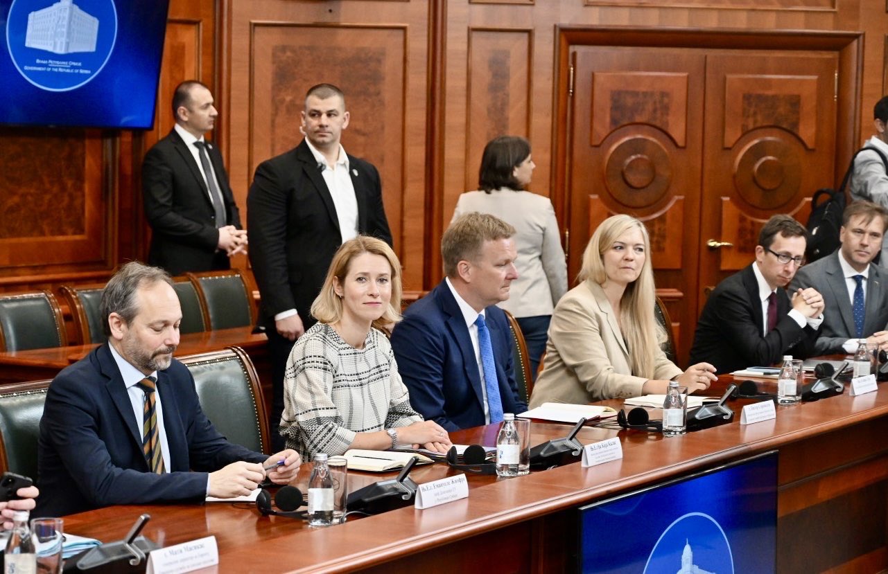 “Të lihet prapa e kaluara”, “normalizim me Kosovën”, Kallas nga Beogradi: Palët të vijnë në Bruksel sa më parë