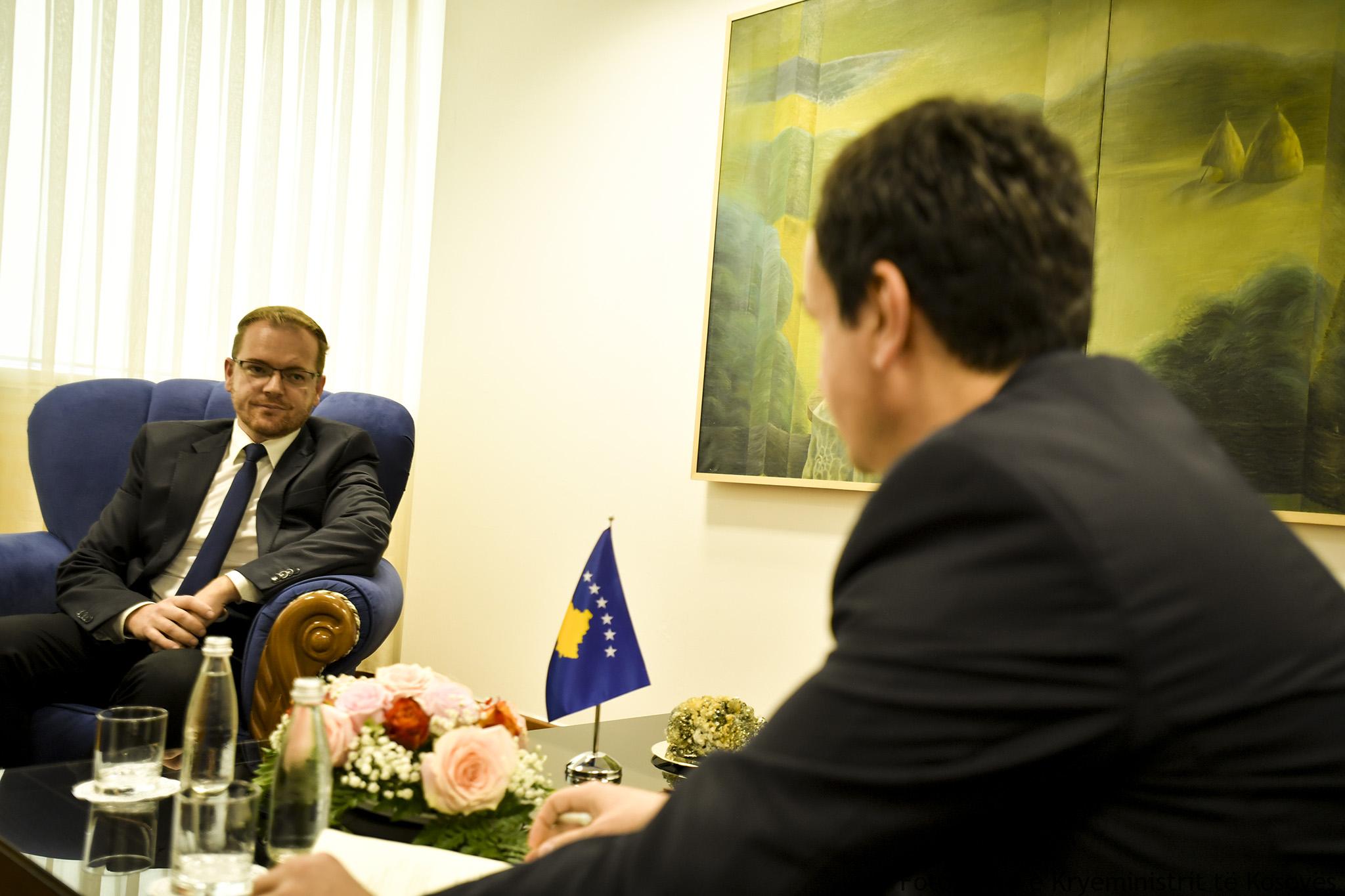 Kurti e shkarkon zv.ministrin Arbër Vokrri pas deklaratave se ndërkombëtarët i kanë nxitur trazirat në Veri