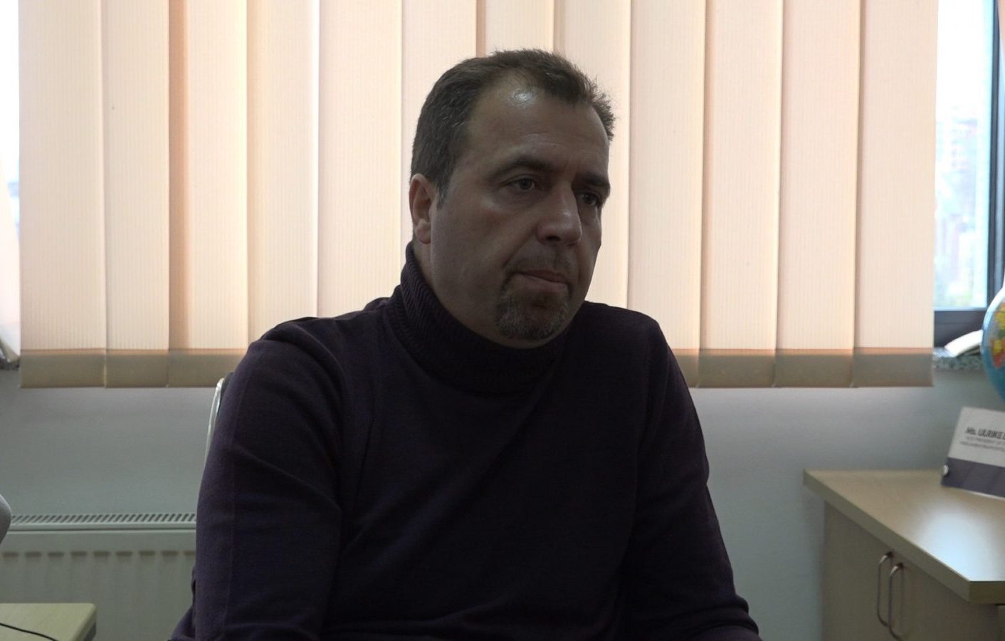 ​Largimi i masave, dialogu dhe mesazhet e Kallas – flet profesori i marrëdhënieve ndërkombëtare