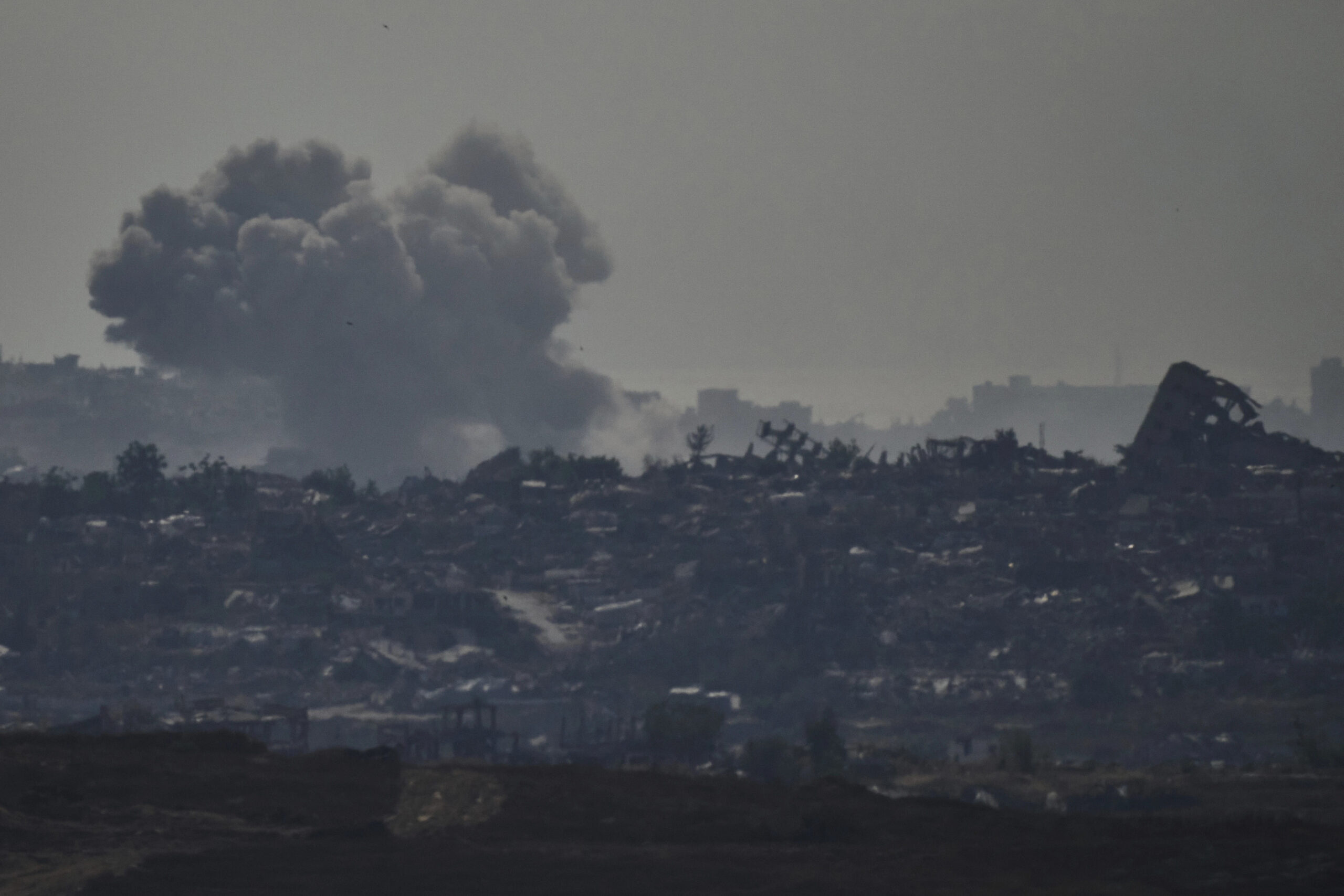 Të paktën 20 të vrarë nga sulmet izraelite në Gaza të dielën