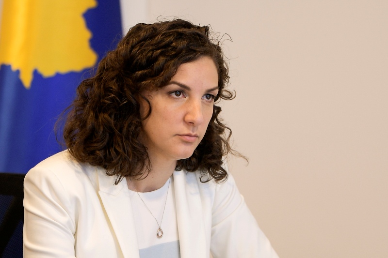 Rizvanolli: KEK-u nga sot i furnizon me rrymë bizneset që dolën në treg të lirë, ato të nënshkruajnë marrëveshje ose të gjejnë furnizues alternativ
