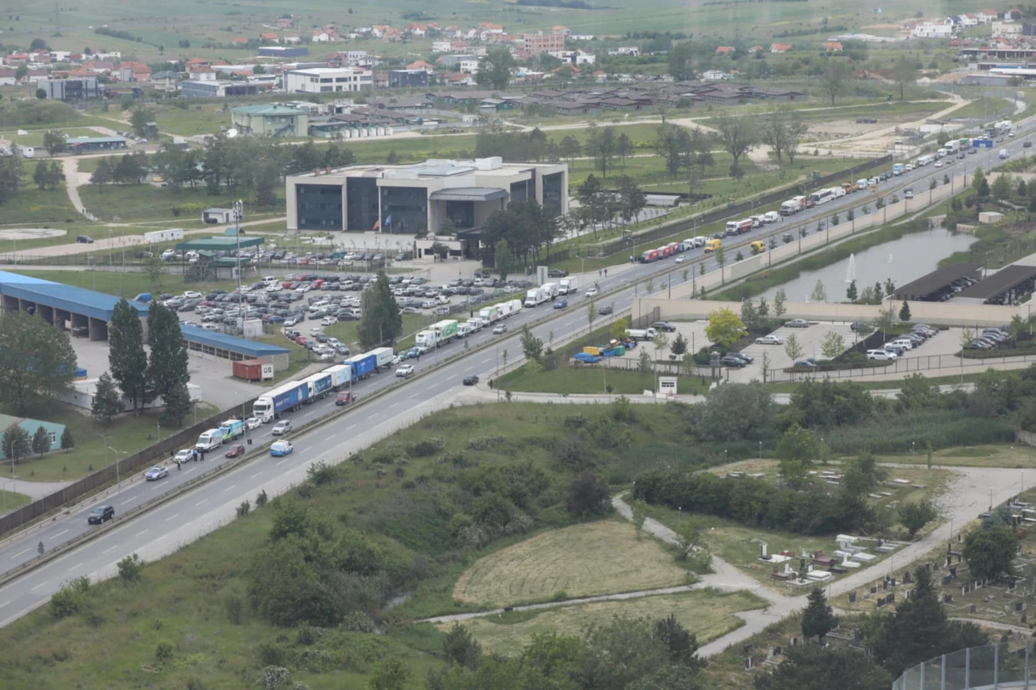 Bizneset paralajmërojnë protestë më 11 qershor