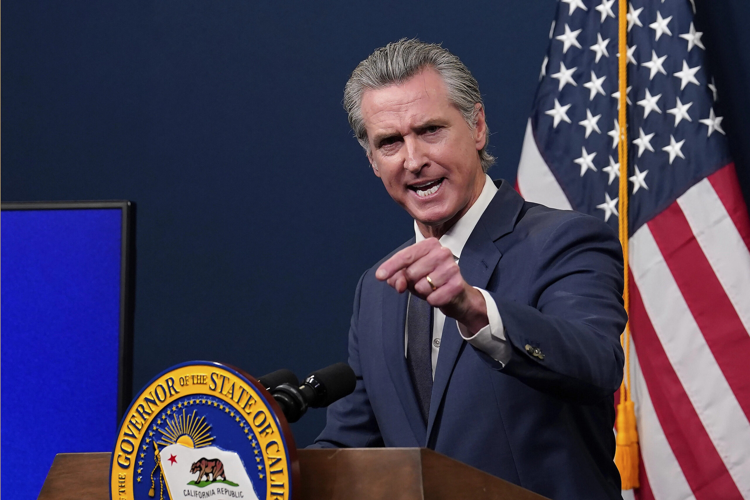 Guvernatori i Kalifornisë e quan “të paligjshme” vendosjen e Gardës Kombëtare në Los Angeles