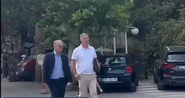 Momenti kur Bislimi hyn në Prokurorinë Speciale (VIDEO)