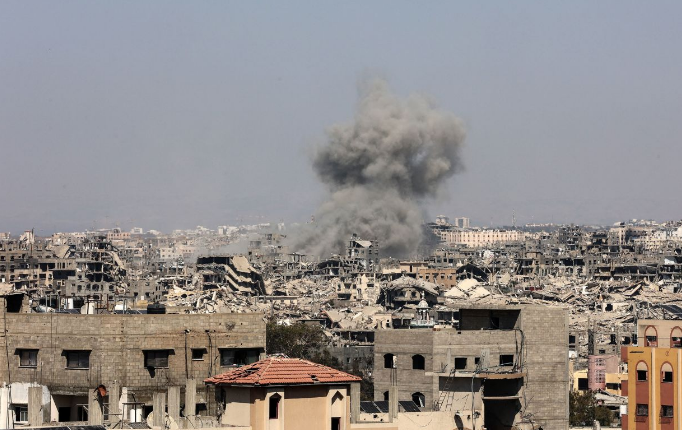 Ndërsa konflikti Izrael-Iran përshkallëzohet, dhjetëra persona humbin jetën nga sulmet në Gaza, thotë ministria palestineze e shëndetësisë