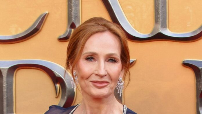 1750694531_news_image_image.gala_.de24403288t8Hv3w1440r1.777823lobvonjkrowling11spotonarticle1102845.jpg.jpeg