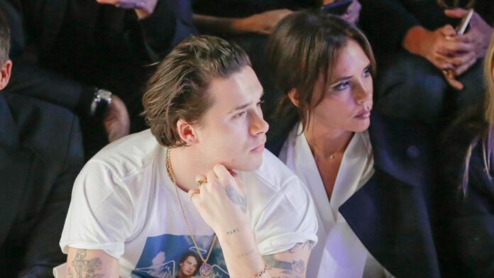 1750703855_news_image_image.gala_.de24403352tG_v4w1440r1.7778brooklynbeckhamvictoriabeckham.jpg.jpeg