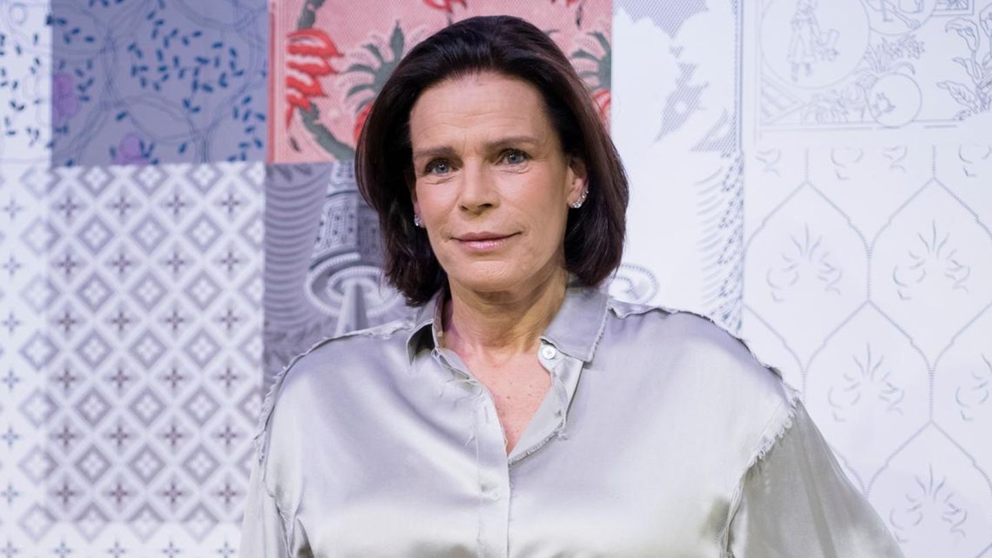 Stéphanie nga Monaco: Stéphanie nga Monaco tërhiqet nga publiku