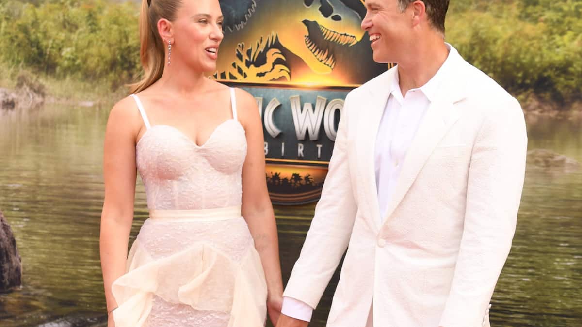 Scarlett Johansson dhe Colin Jost: Në një partner kërko premierën e filmit