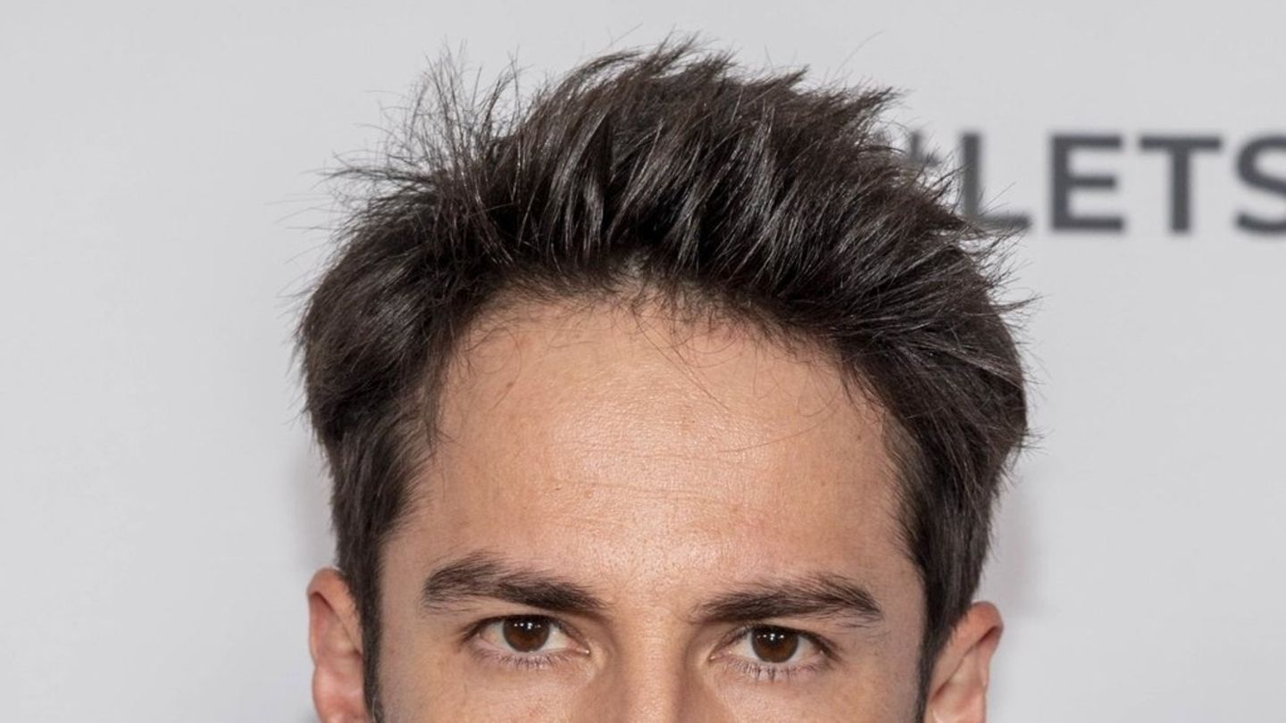 Michael Trevino: Ylli i “Vampire Ditarit” u martua