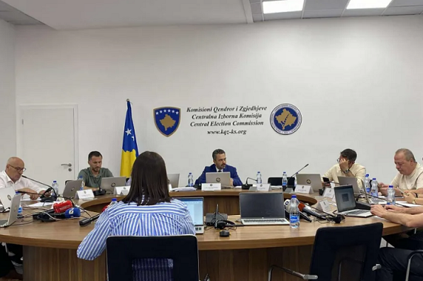 Buxheti për zgjedhjet përplas anëtarët e KQZ-së të PDK-së dhe VV-së