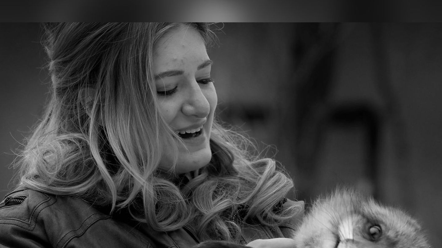 Mikayla Raines: YouTube Star vdiq në moshën vetëm 29 vjeç