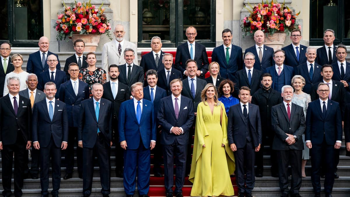Mbreti Willem-Alexander, Trump dhe Co duke pozuar për foto në grup