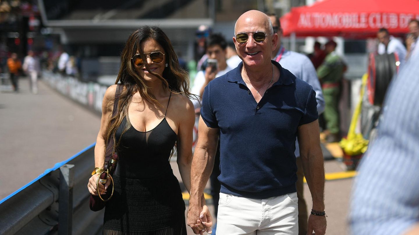 Lauren Sánchez + Jeff Bezos: Karta e ftesës për dasmën e saj mega u shfaq në Venecia