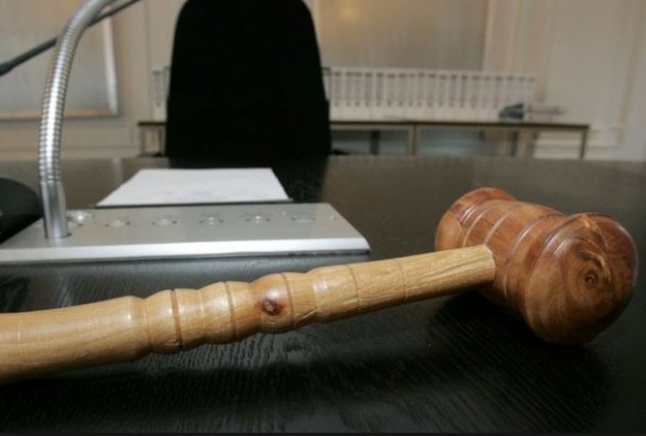 “Vetë i 11-i u gjet në Lutogllavë në varr masiv”, dëshmitari dëshmon si ia vranë vëllanë 16-vjeçar dhe torturat që i përjetoi kur u ndalaun nga forcat serbe
