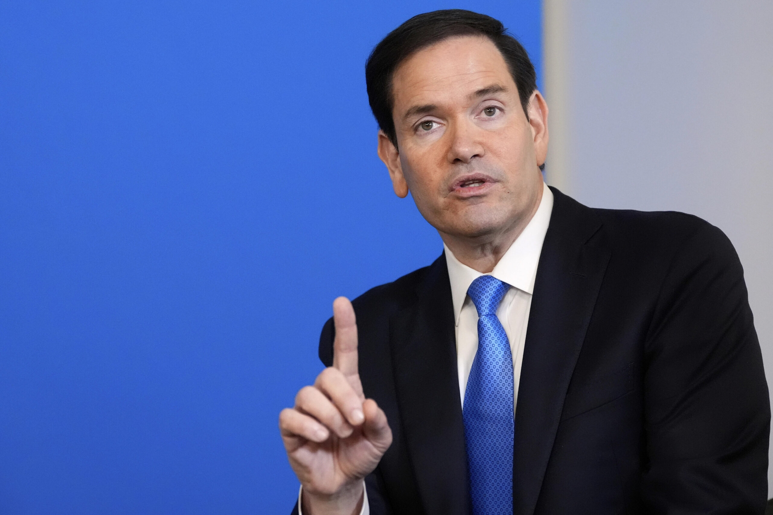Rubio: Irani tani është shumë larg prej prodhimit të armëve bërthamore