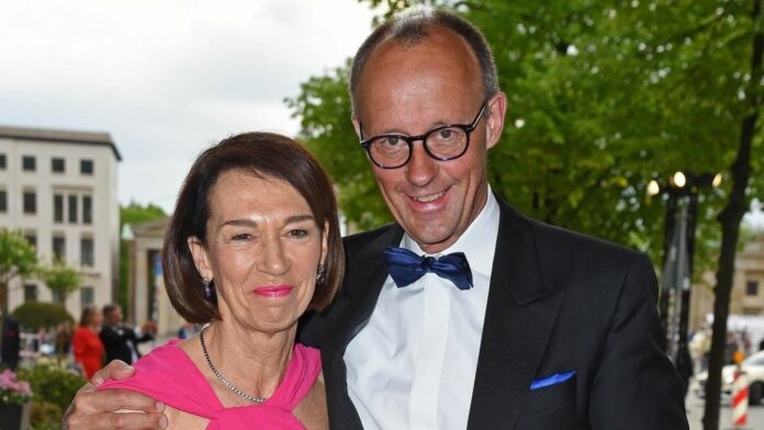 1750870916_news_image_image.gala_.de24405192t2Av4w1440r1.7778charlottemerzfriedrichmerz.jpg.jpeg