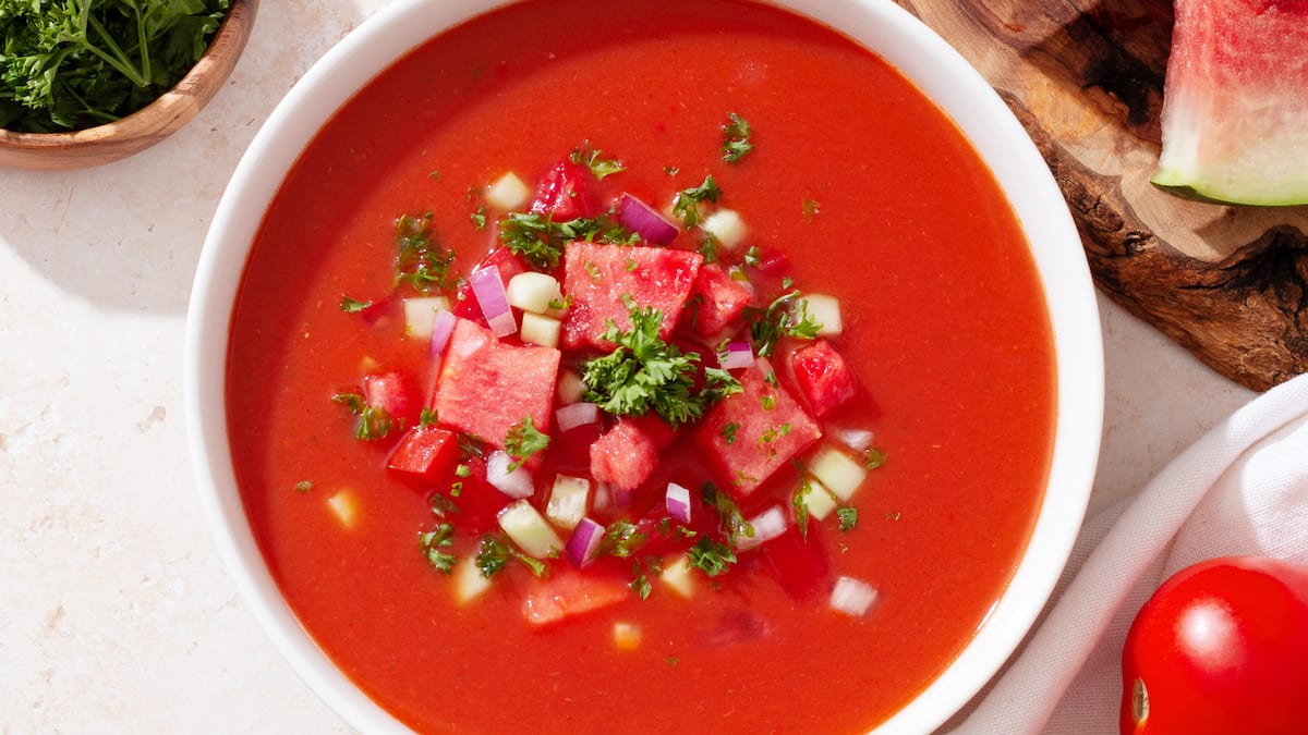 Për ditët e nxehta: Melon me ujë të domates veror Gazpacho