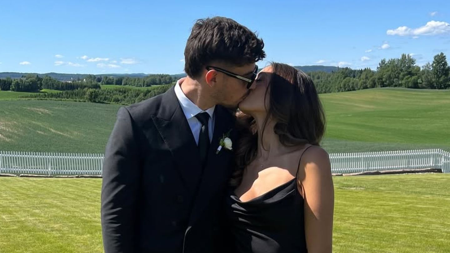 Mysafirë të shquar të dasmës me stil: Sophia Havertz hedh kodin e vjetër të veshjes mbi bord