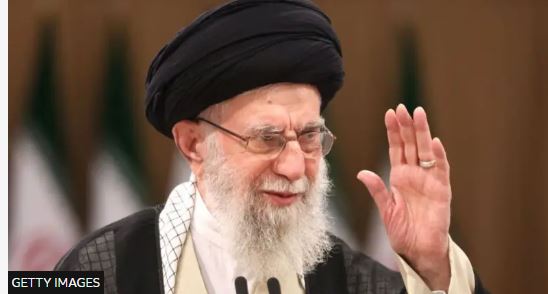 Lideri suprem i Iranit thotë se i dhanë ‘shuplakë të fortë’ SHBA-së