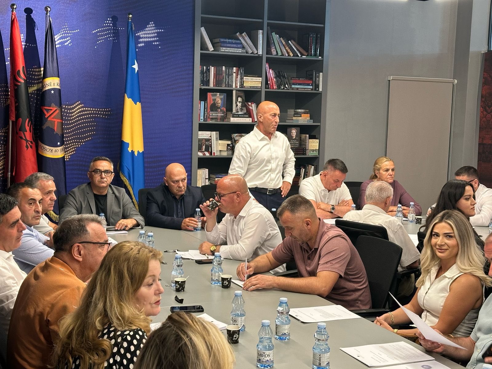 AAK zyrtarizon edhe disa kandidatura për zgjedhjet lokale: Në ditët në vijim do të finalizojmë të tjerat