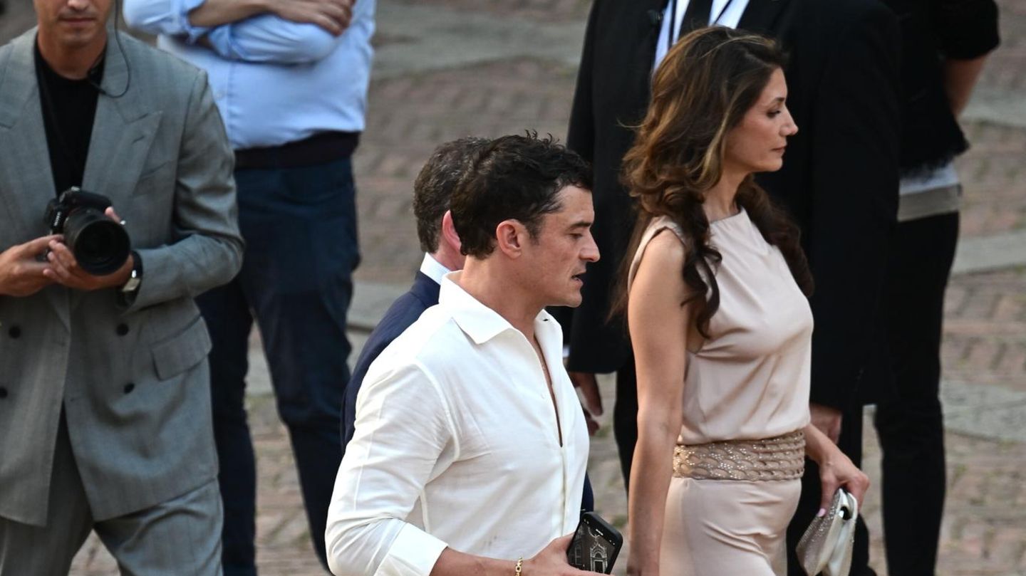 Orlando Bloom: Orlando Bloom shkon në një kurs të përkëdhelur në Dasmën e Bezos