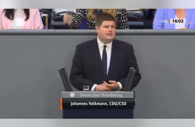 Deputeti gjerman, nipi i ish-kancelarit Kohl bën thirrje për anëtarësimin e Kosovës në KiE, njohjen e saj…