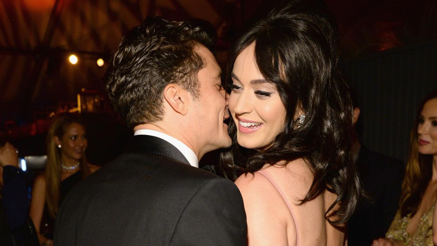 Katy Perry + Orlando Bloom: Dashuria e Katy Perry dhe Orlando Bloom në Pictures