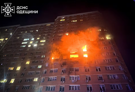 Sulmi me dron rus vret dy persona dhe plagos 14 të tjerë në Odesa të Ukrainës, thonë autoritetet