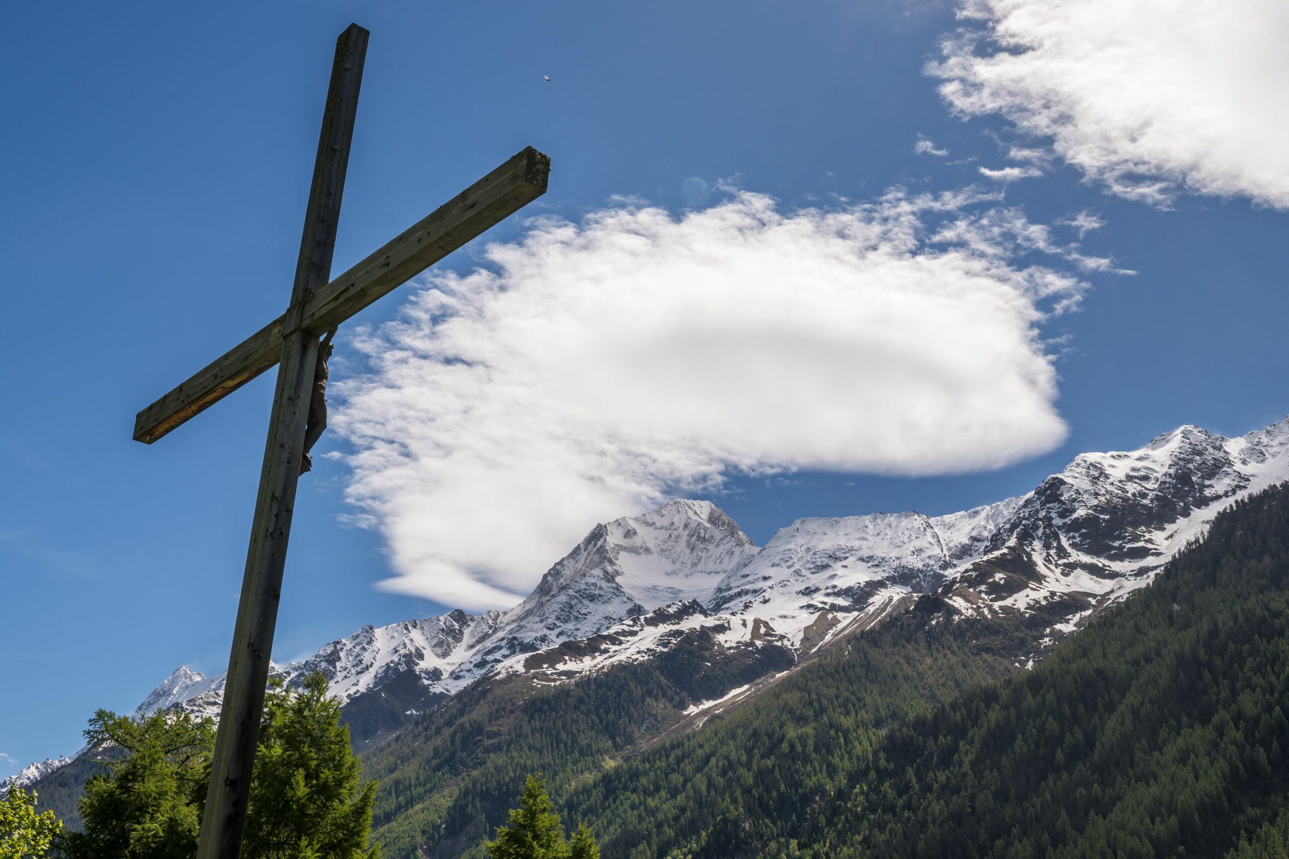 Një alpinist humbet jetën e tij në një vjeshtë në simmental
