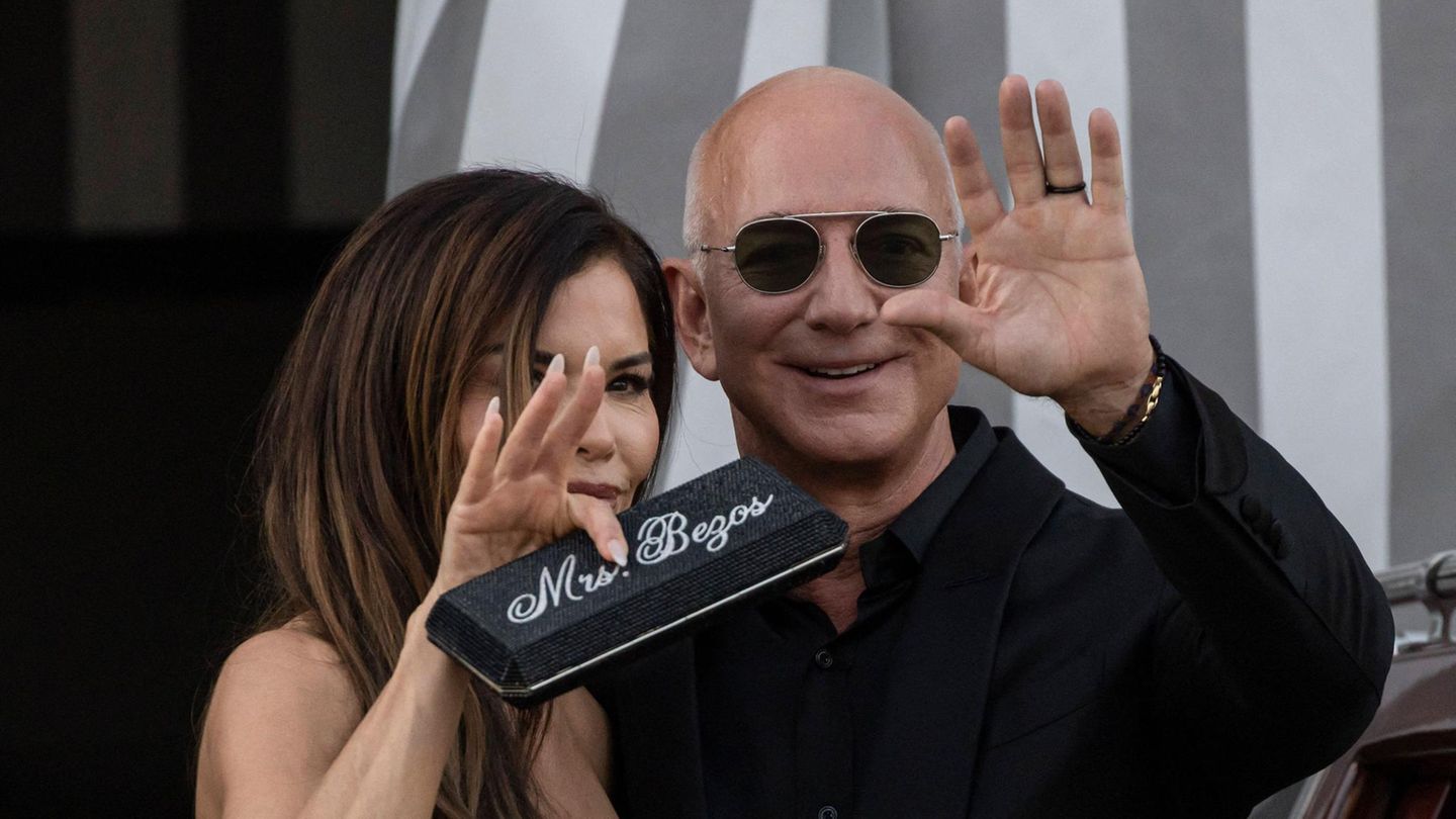 Jeff Bezos + Lauren Sánchez: Lauren Sánchez shkakton një ndjesi me aksesor të ri