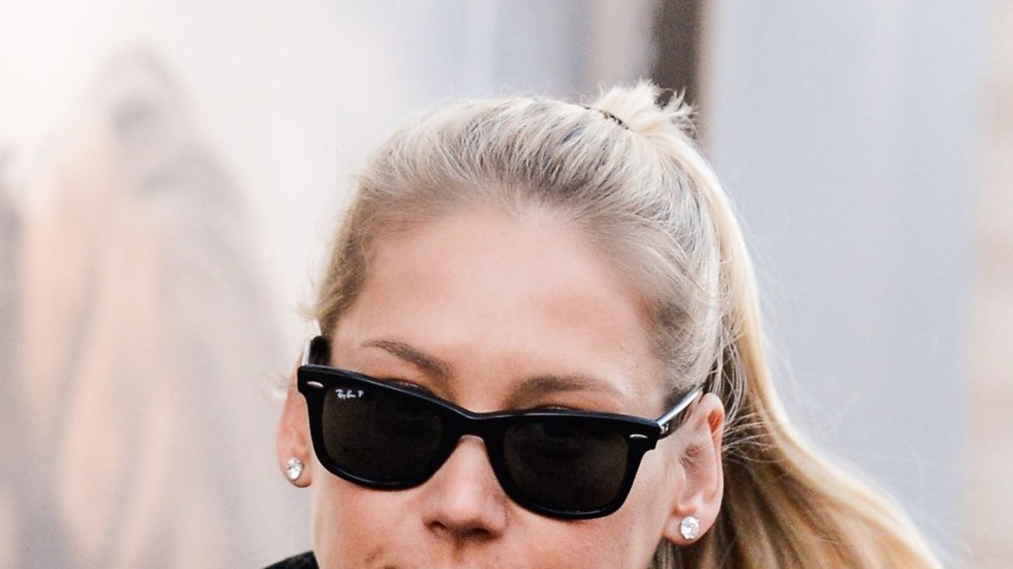 Anna Kournikova: Fotografitë e para sipas imazheve të karrigeve me rrota