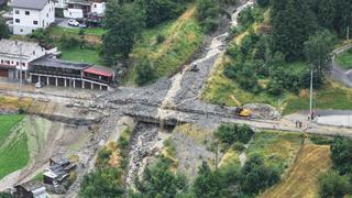 Rrëshqitjet e rrëshqitjes në luginat SaaS dhe Zermatt pas një stuhie të dhunshme