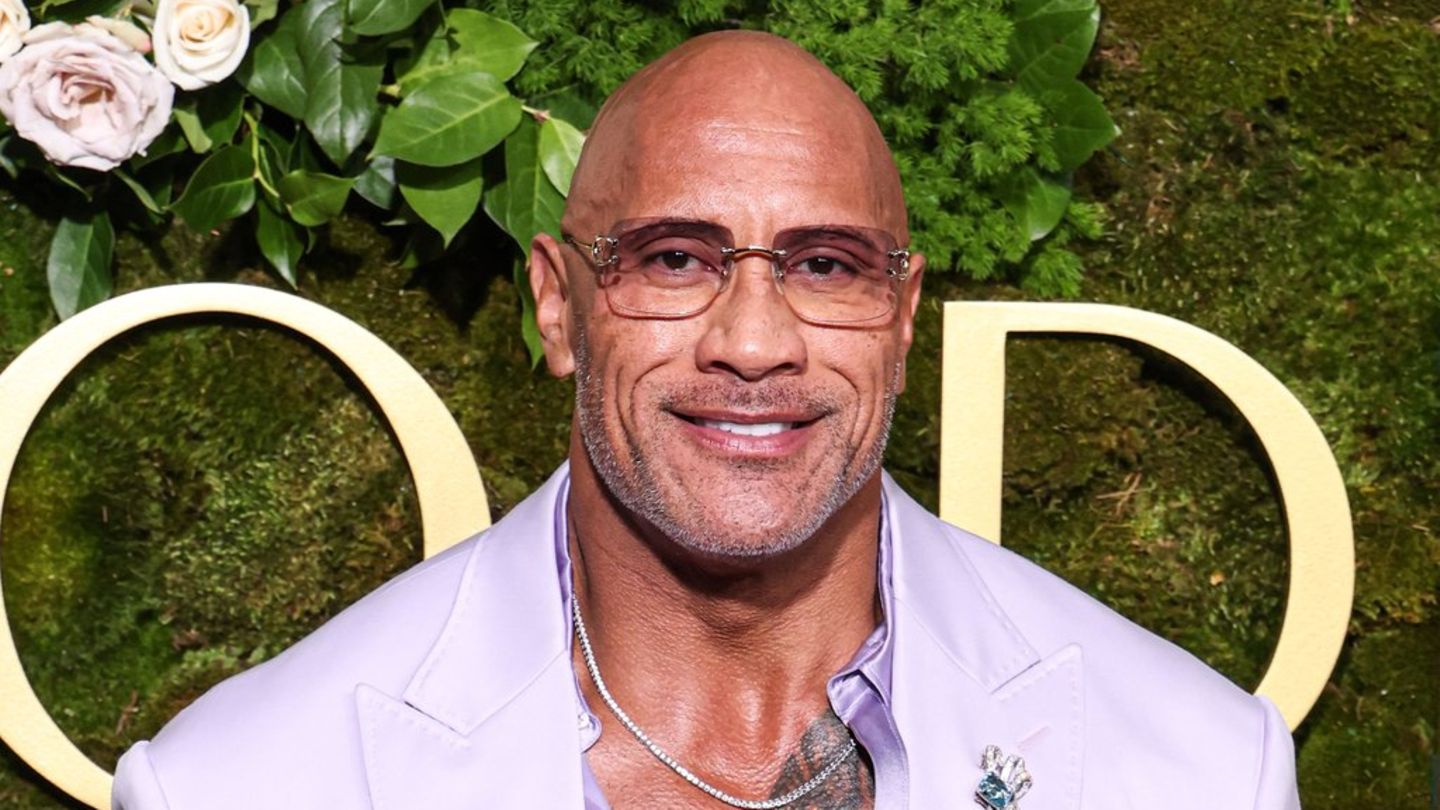 Dwayne Johnson: Sesioni i make-up me vajzat e tij