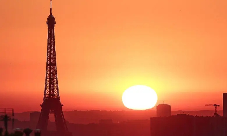 Vala e të nxehtit në Evropë e vë Parisin në alarm të kuq