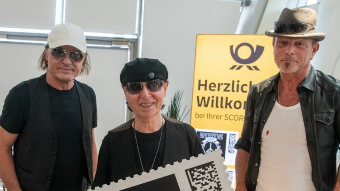 1751396554_news_image_image.gala_.de24410042tKsv3w1440r1.777801scorpionsbekommeneigenebriefmarken11spotonarticle1103940.jpg.jpeg