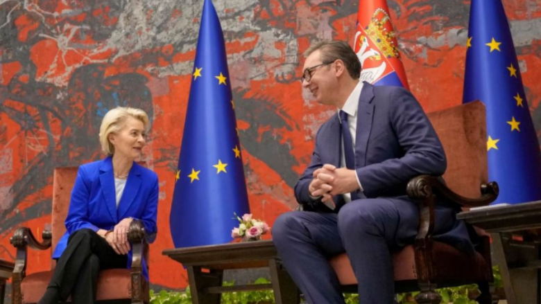 ​KE demanton “takimin e gjatë” të Vuçiqit me Von der Layen: U takuan rastësisht