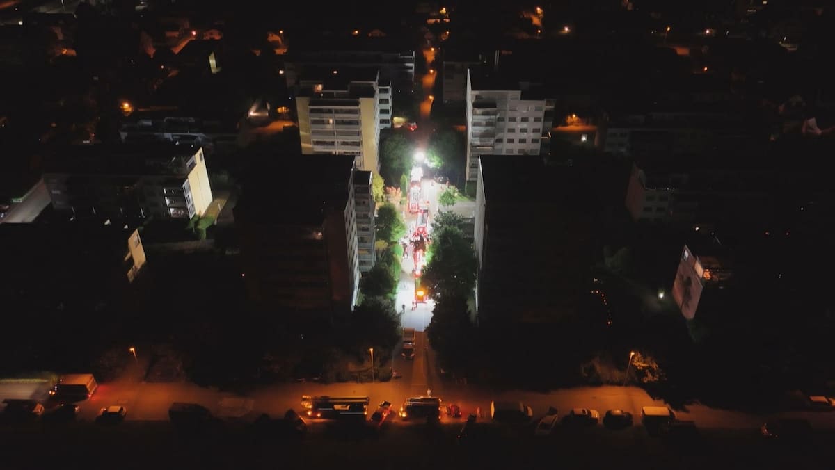 Vendosja e madhe në parkun e makinave nëntokësore – “Kishte tym masiv”: Shpërthime dhe zjarr në Möhlin AG