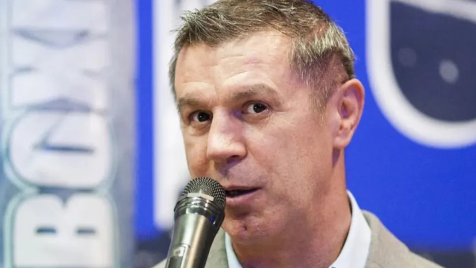 Vdiq i pamposhturi dhe ish-kampioni i botës në boks, Michael Lowe