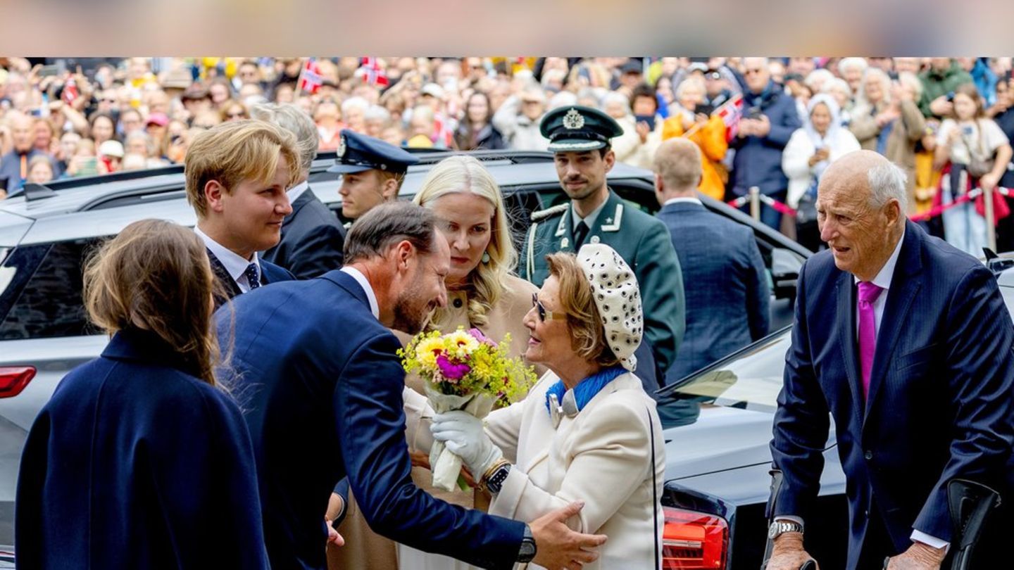 Royals Norvegjeze: Tre breza të bashkuar